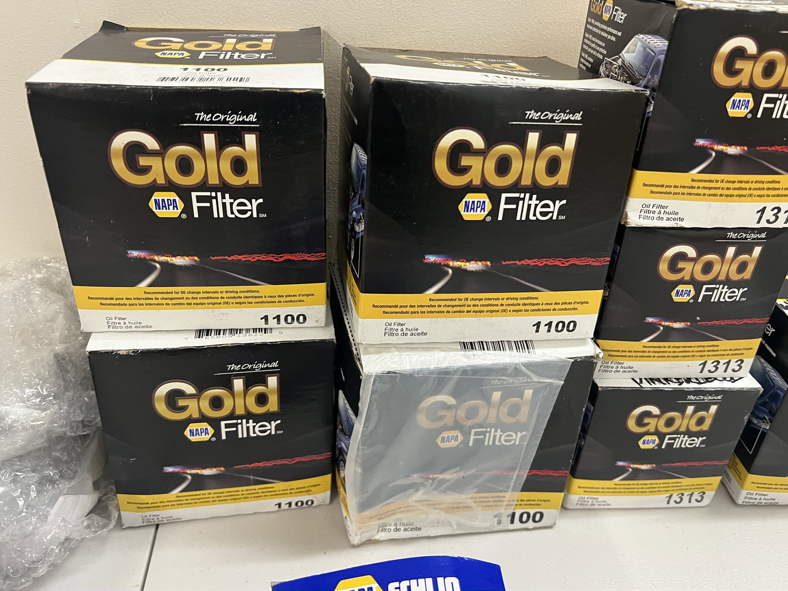 Car Parrts Oil Filters, Cleaning Wipes, Gloves etc. - 3