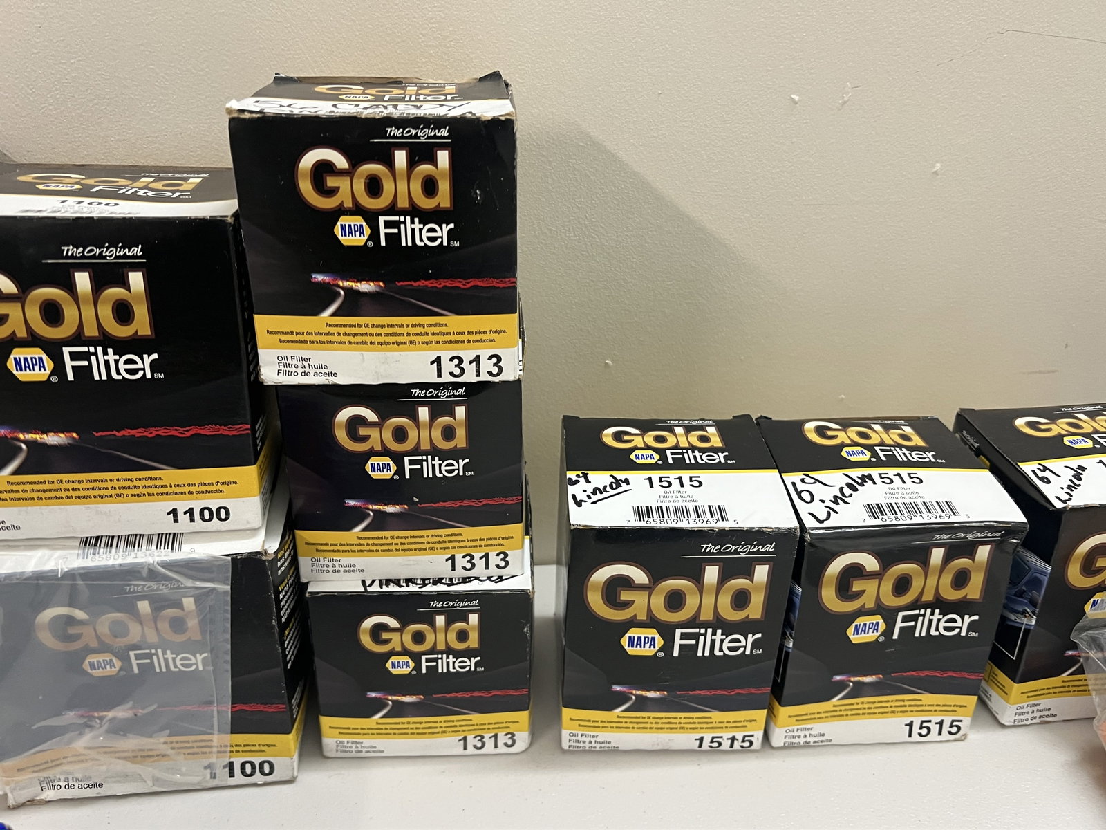 Car Parrts Oil Filters, Cleaning Wipes, Gloves etc. - 4