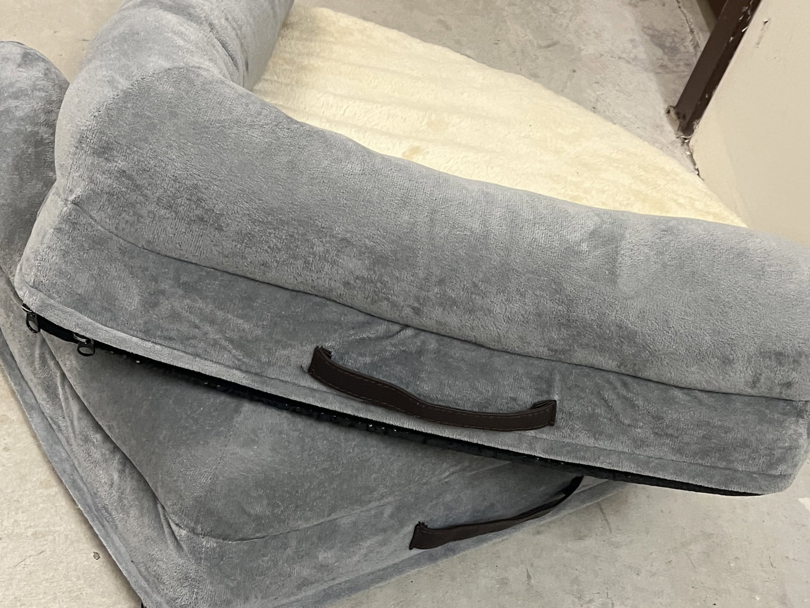 (2) Veehoo Corner Beds for Pets - 5
