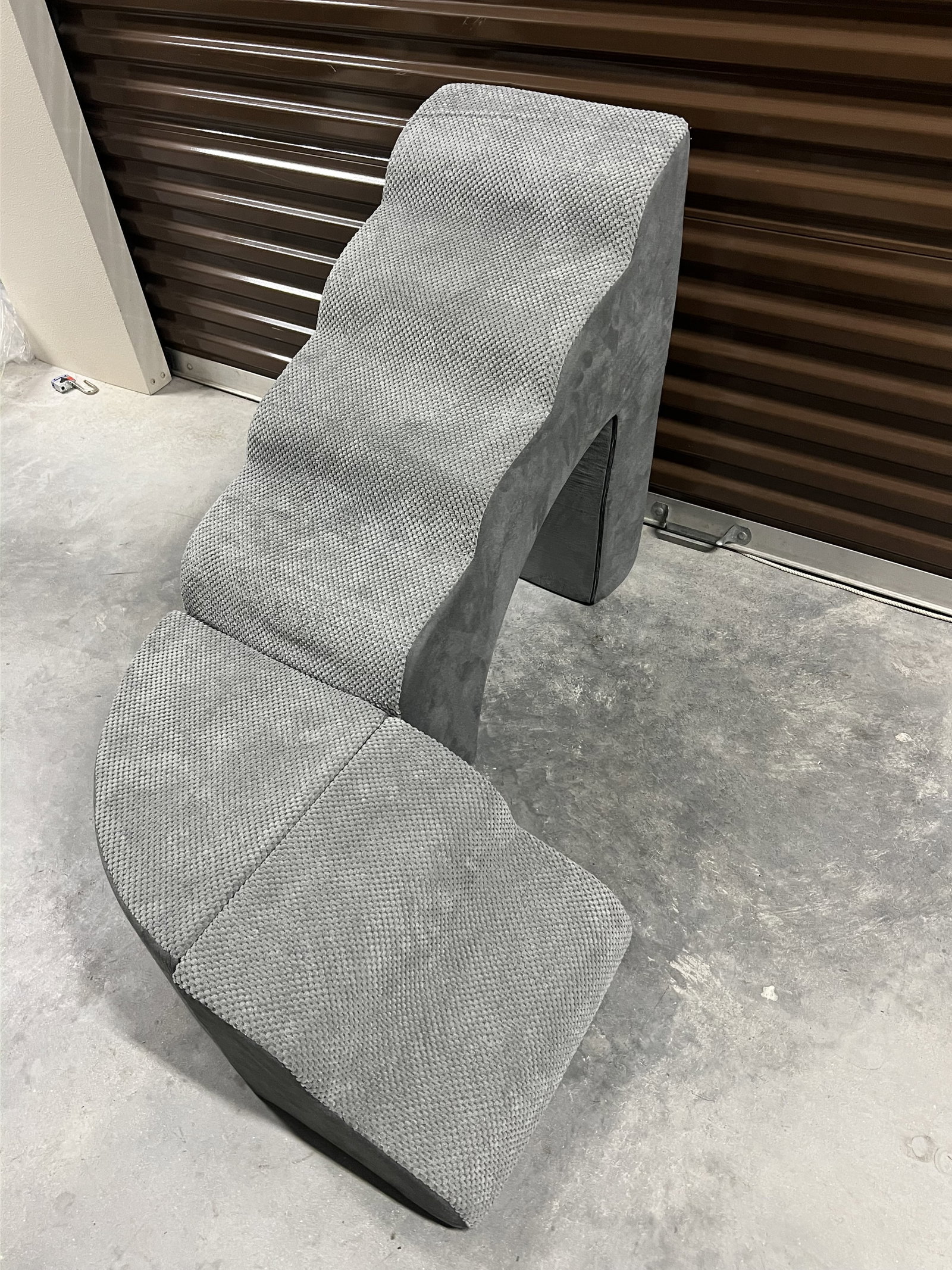 Large Gray Pet Stairs: Three piece with velcro, large steps. Dimensions: Largest piece: L 26" x W 16" x H 29" Condition: Very good, lightly used. Low Estimate: 10.00 High Estimate: 10000.00