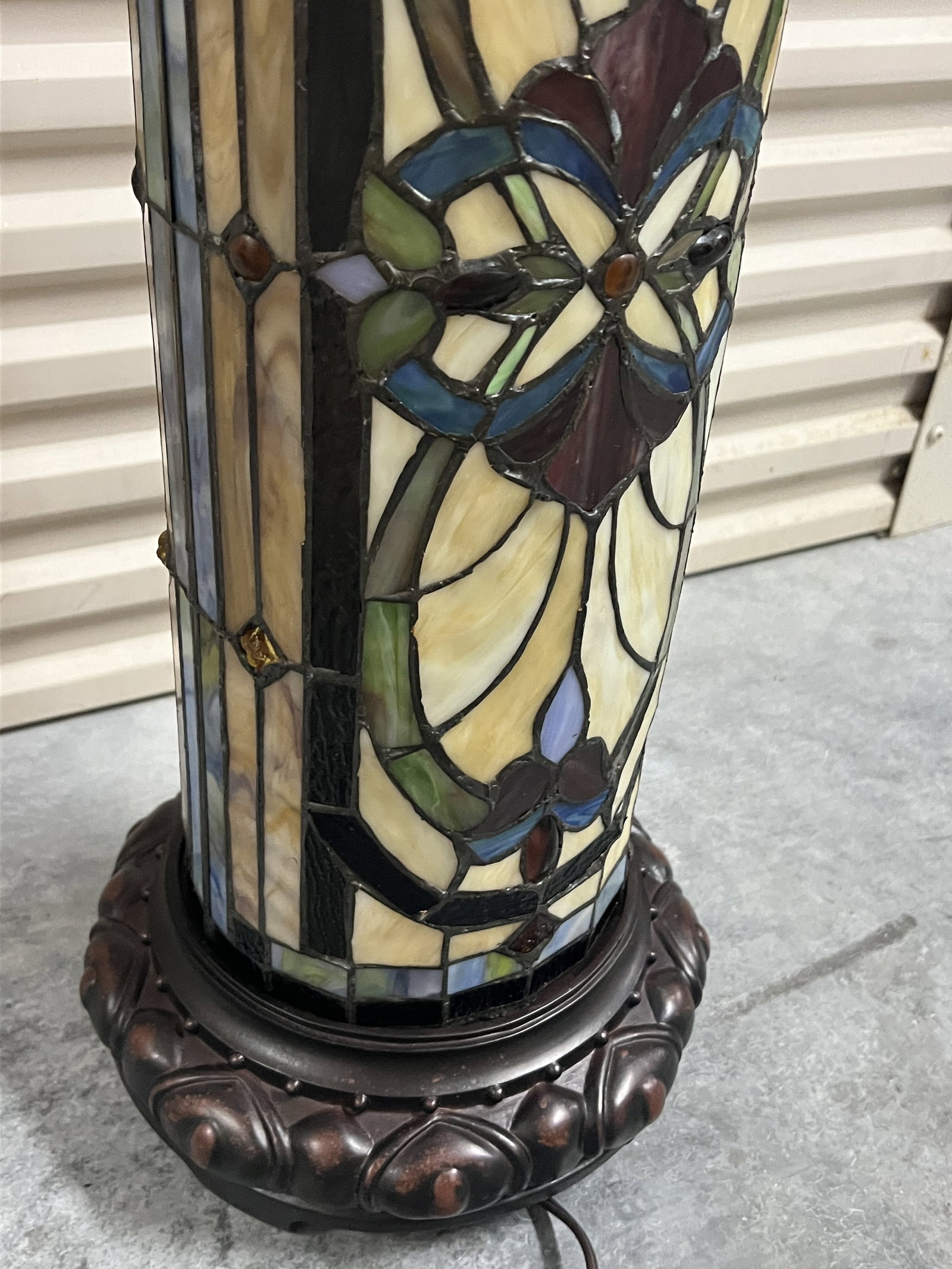Tiffany Style Stained Glass Lighted Pedestal - 4