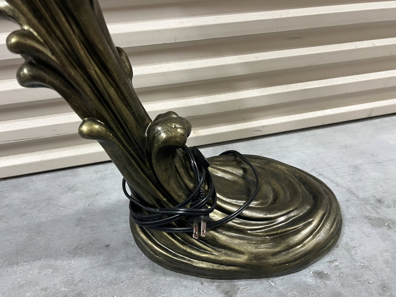 Design Toscano Siren of The Sea Illuminated Sculpture - 5