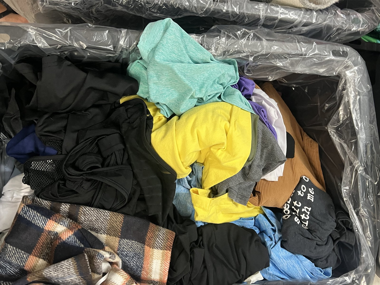 (16) Large Bins of Womens Clothes Size M-XL - 4