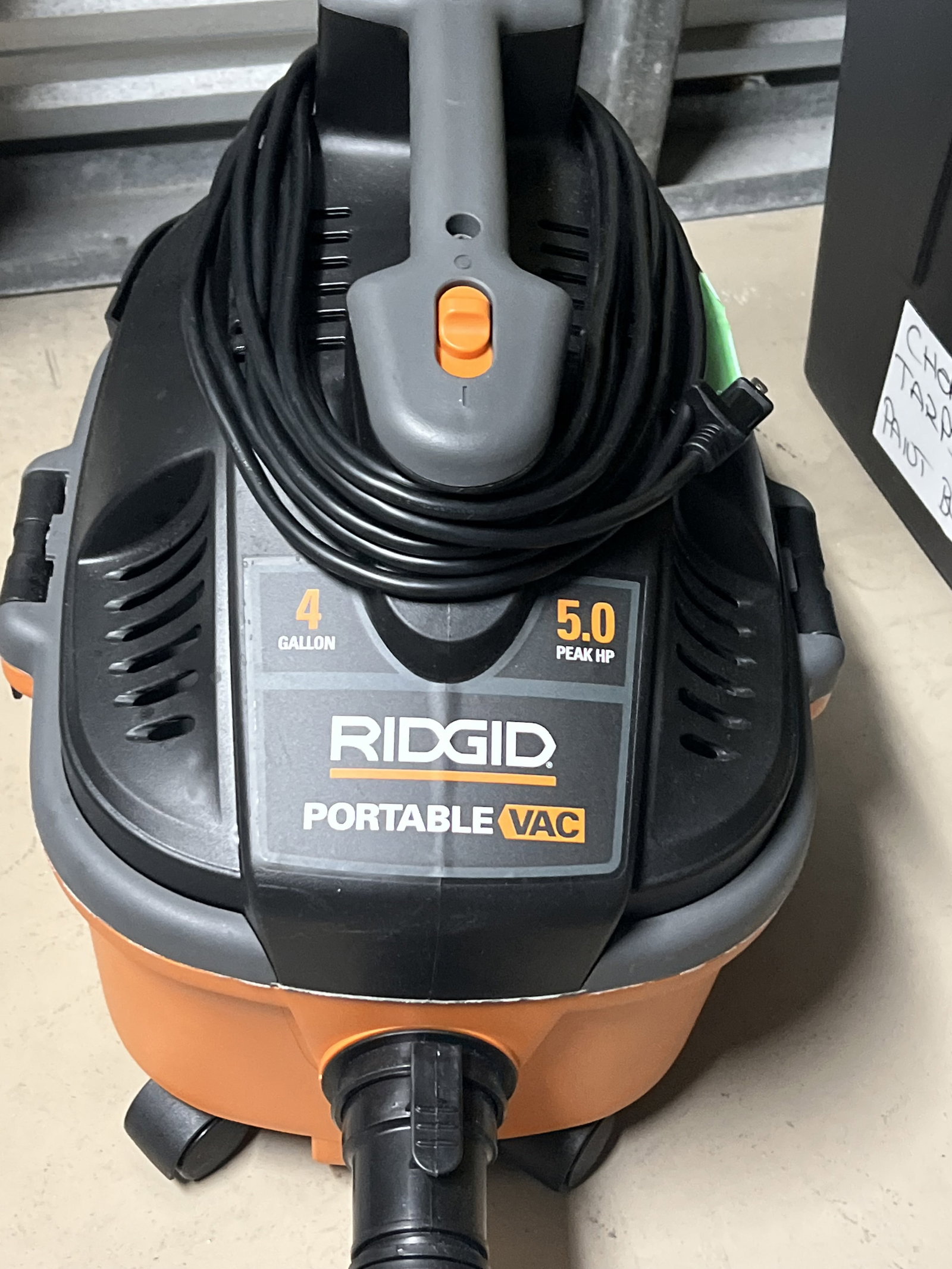 Rigid Portable Vac 4 Gallon: Lioghtly used. Low Estimate: 10.00 High Estimate: 10000.00
