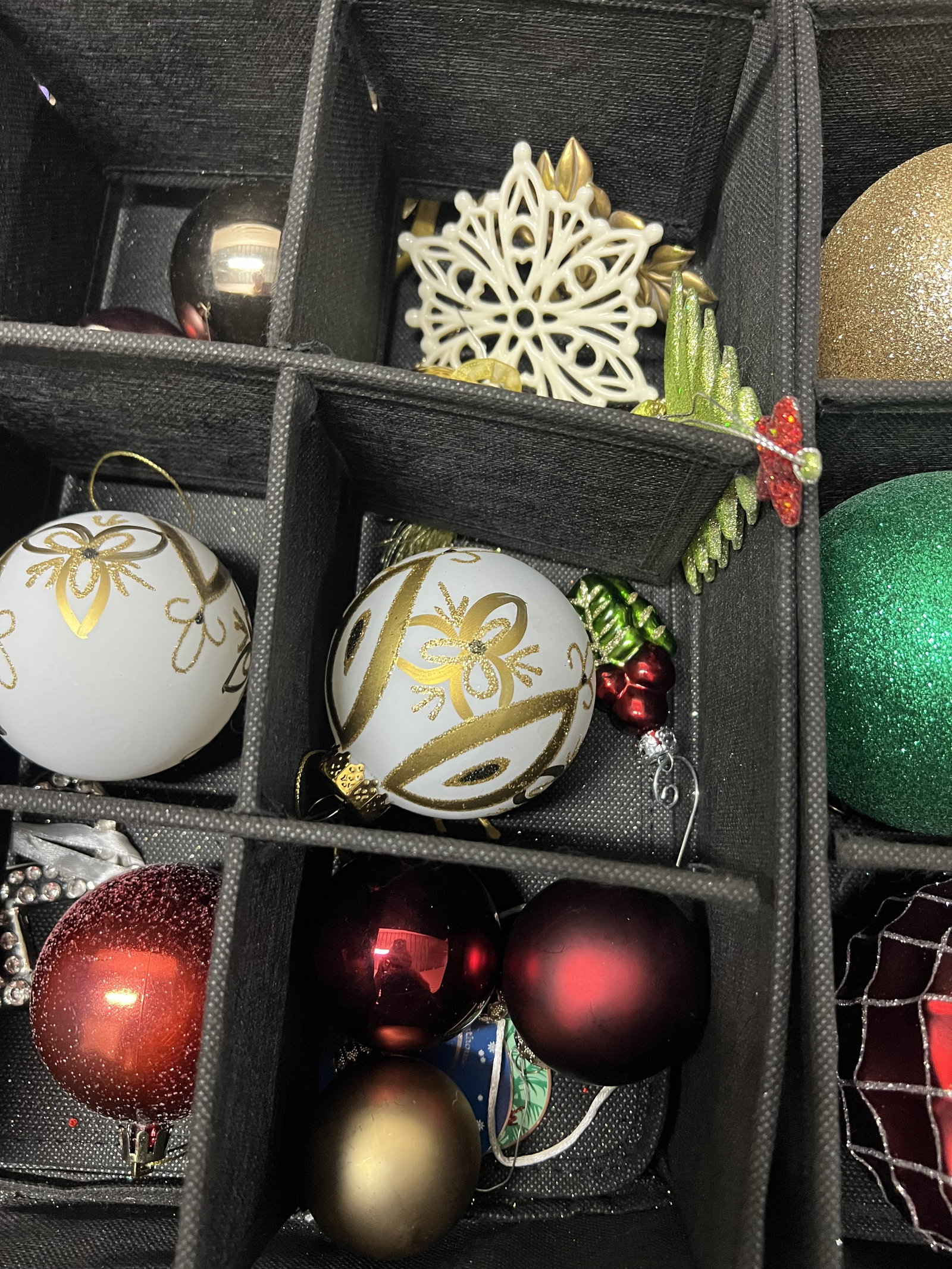 Glass Christmas Ornaments in TreeKeeper Case - 5