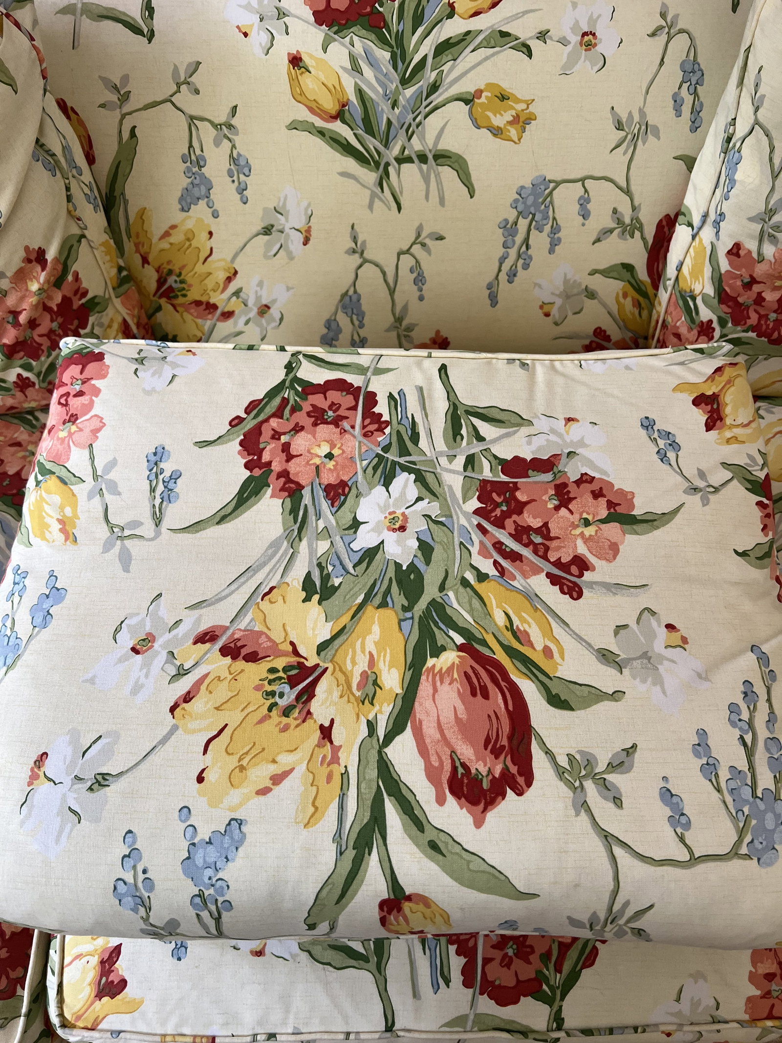 Floral 3 cushion Couch - 4