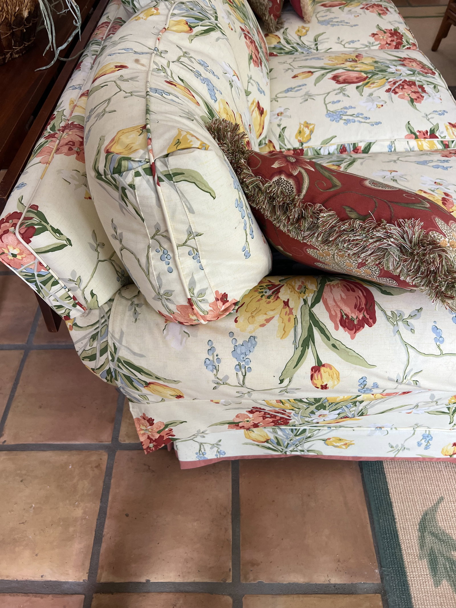 Floral 3 cushion Couch - 5