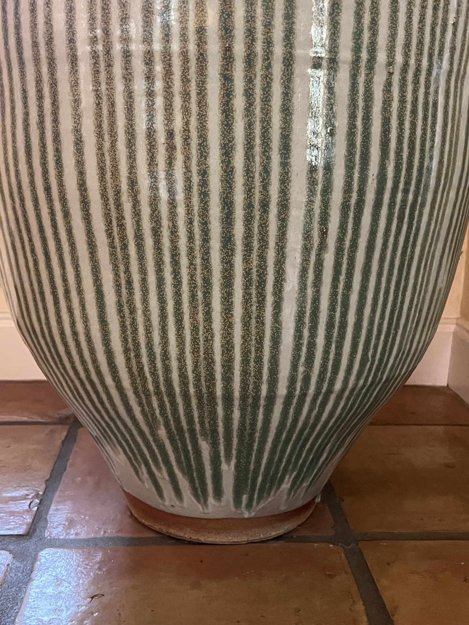 Japanese Shigaraki Stoneware Sake Urn - 2
