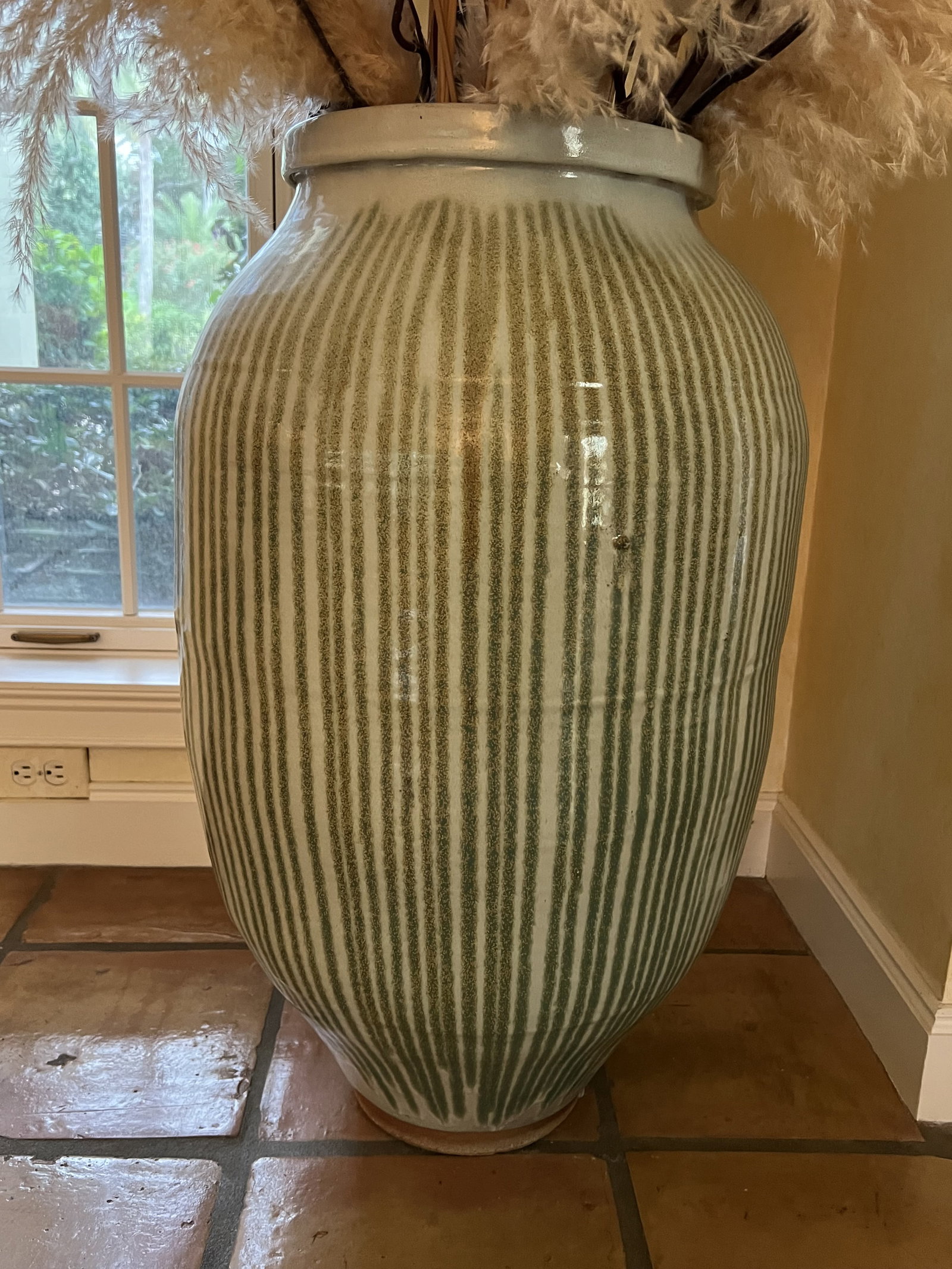 Japanese Shigaraki Stoneware Sake Urn - 3