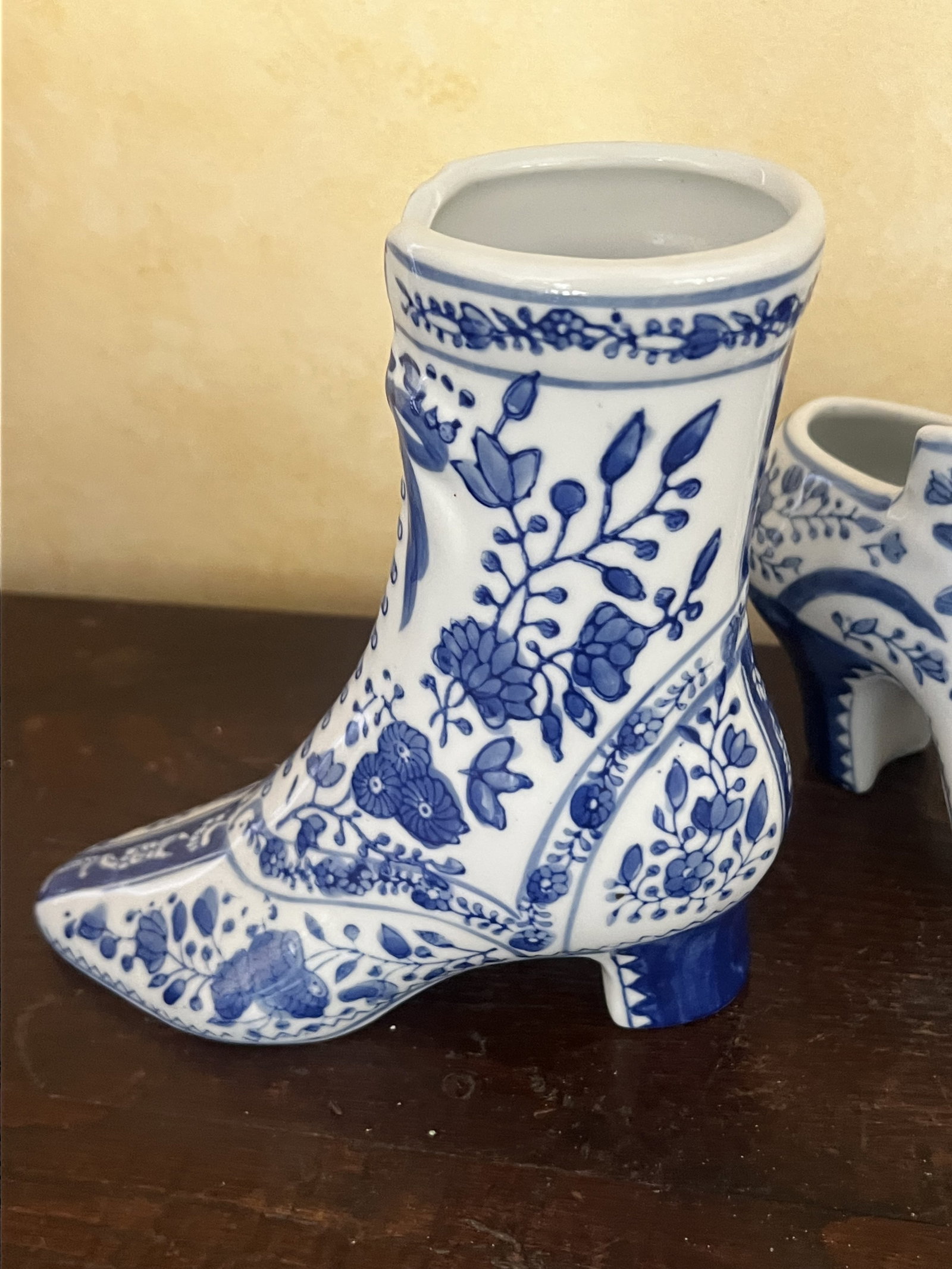 Blue and White Porcelain Shoes - 4