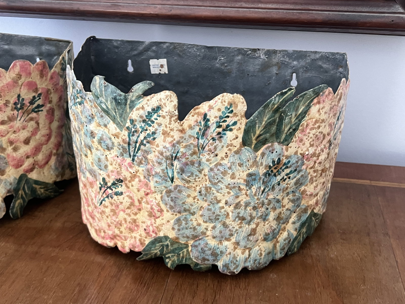 Pair of Vintage Tin Florida Wall Planters - 4