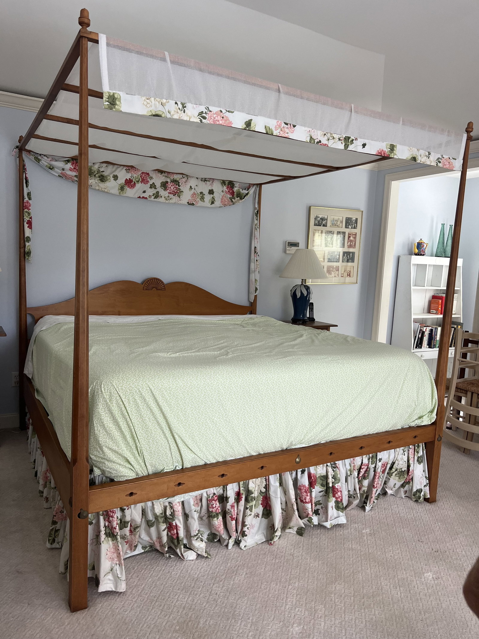 King Size Four Post Canopy Bed: Solid wood, brass accents. Dimensions: H 84" x W 82" x L 86" Condition: Used, presenting well. Low Estimate: 10.00 High Estimate: 10000.00