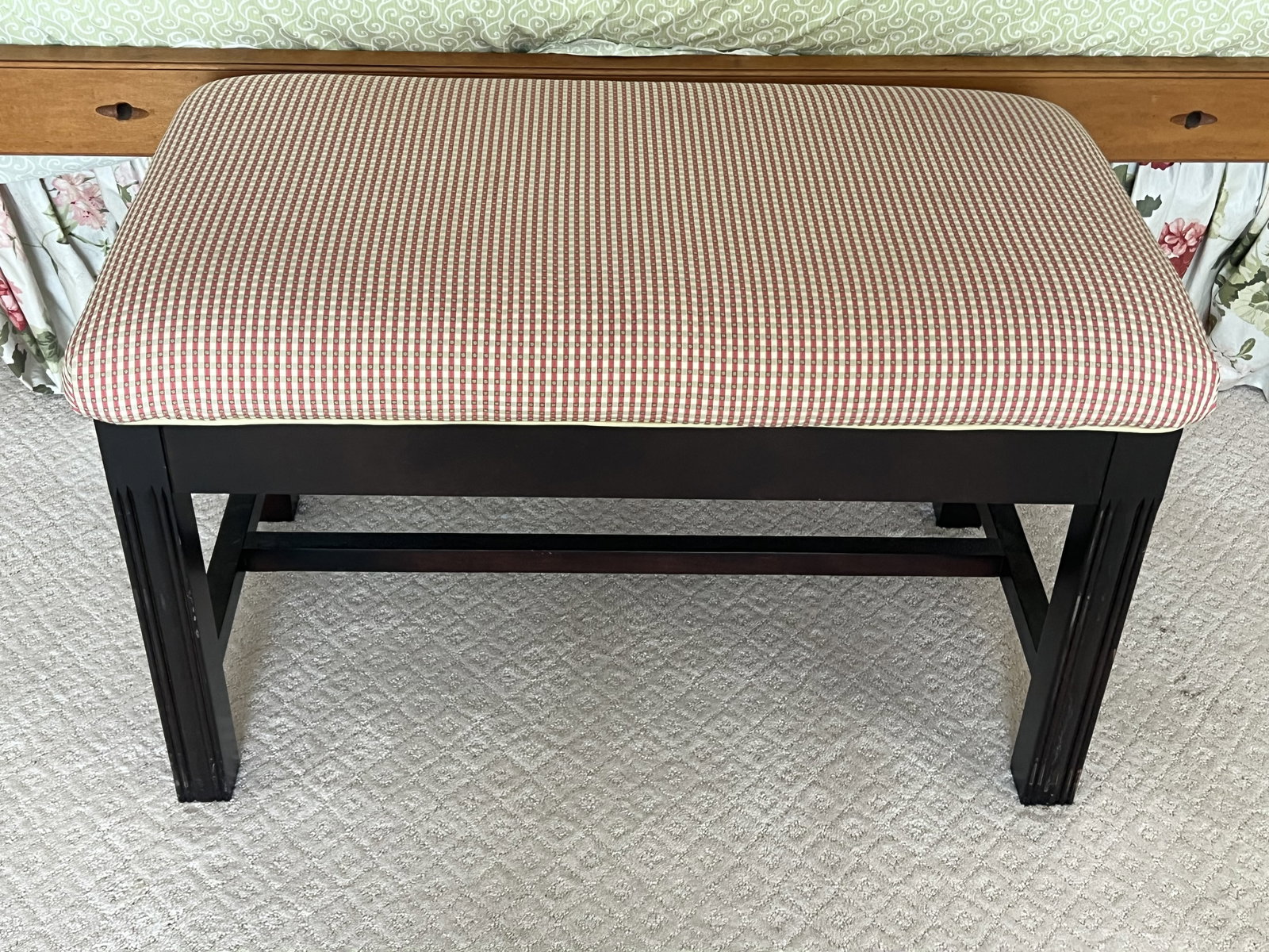 Upholstered Bench: Dimensions: H 19" x W 30.5" x D 18" Low Estimate: 10.00 High Estimate: 10000.00
