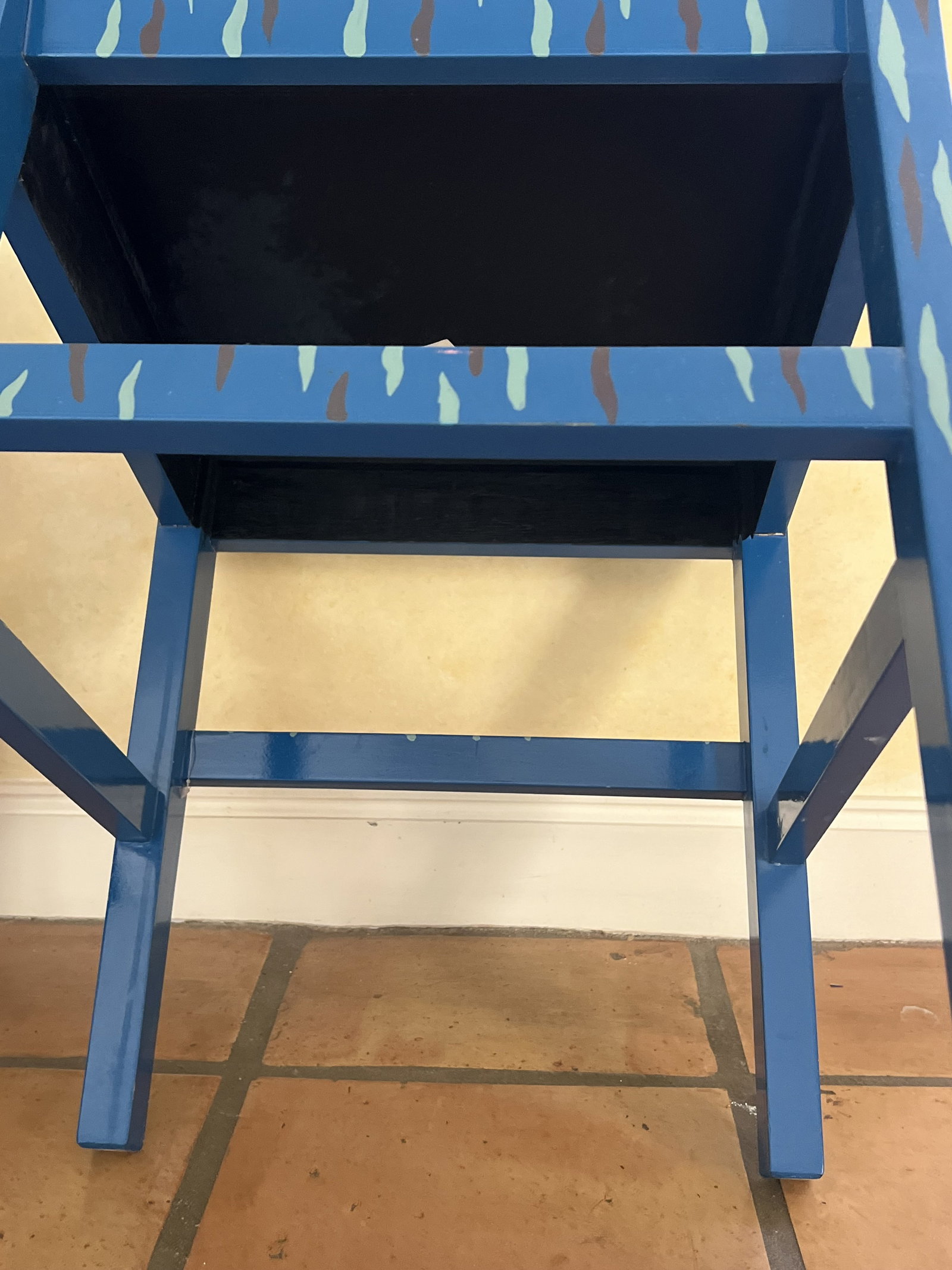 Pair of Painted Fish Chairs - 8