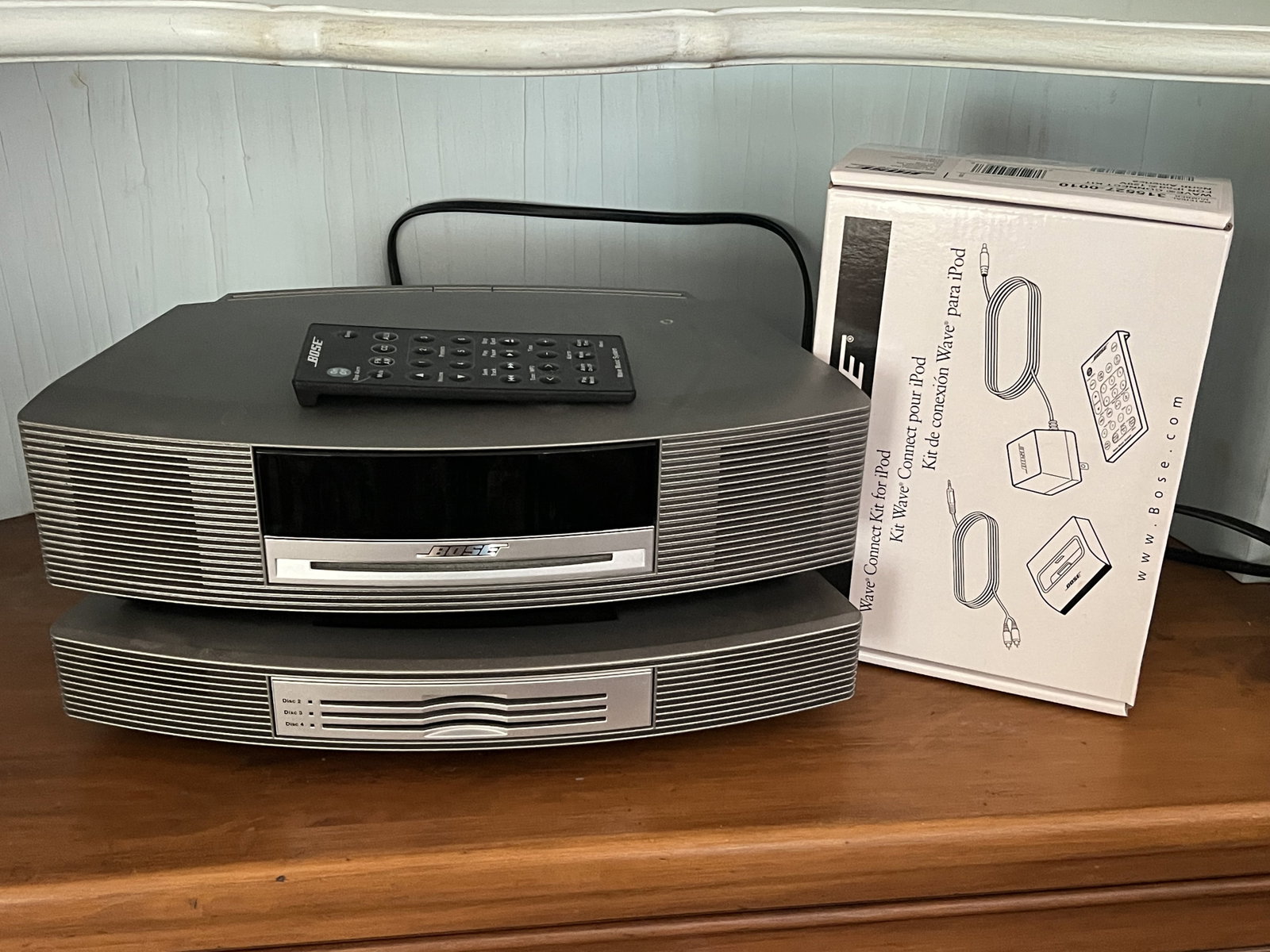 Bose Radio and CD player plus accessories: Condition: Working Low Estimate: 10.00 High Estimate: 10000.00