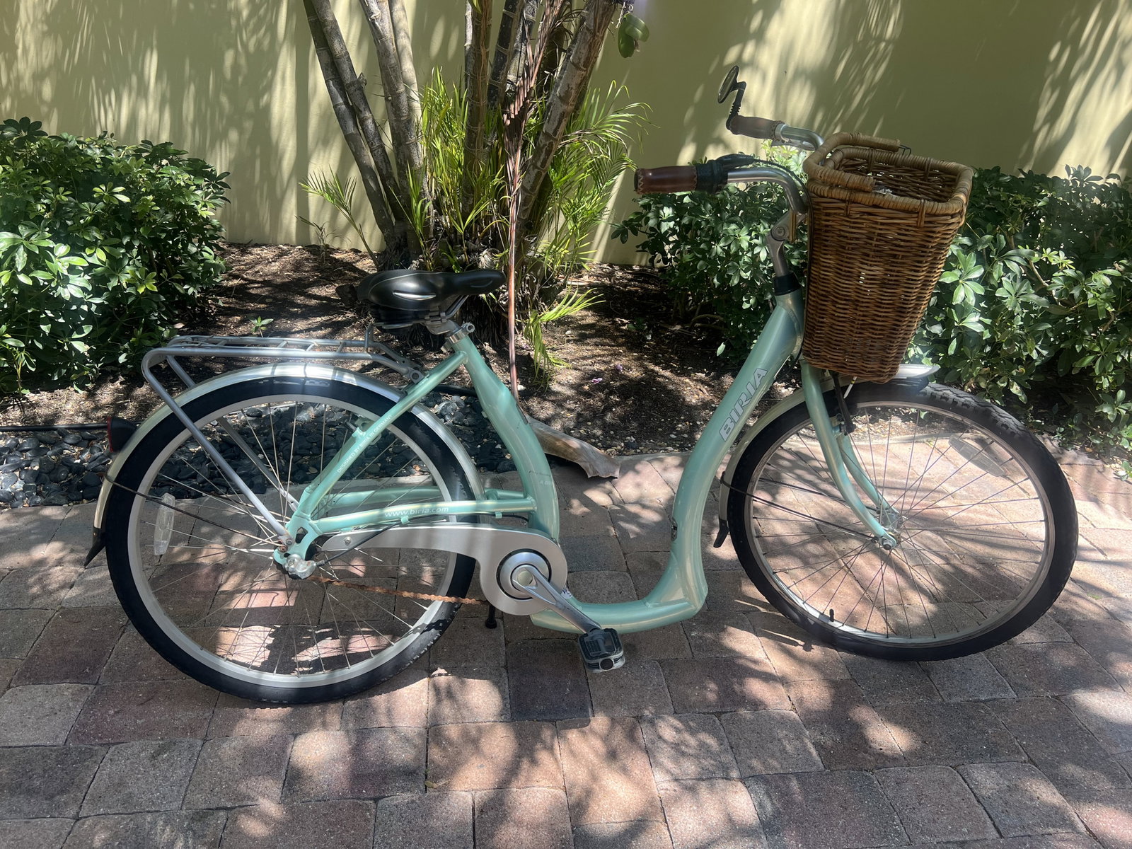 Biria Easy Boarding Bicycle Green: Bike in pearl sea foam green. Well maintained, minor rust, garage kept. Low Estimate: 10.00 High Estimate: 10000.00