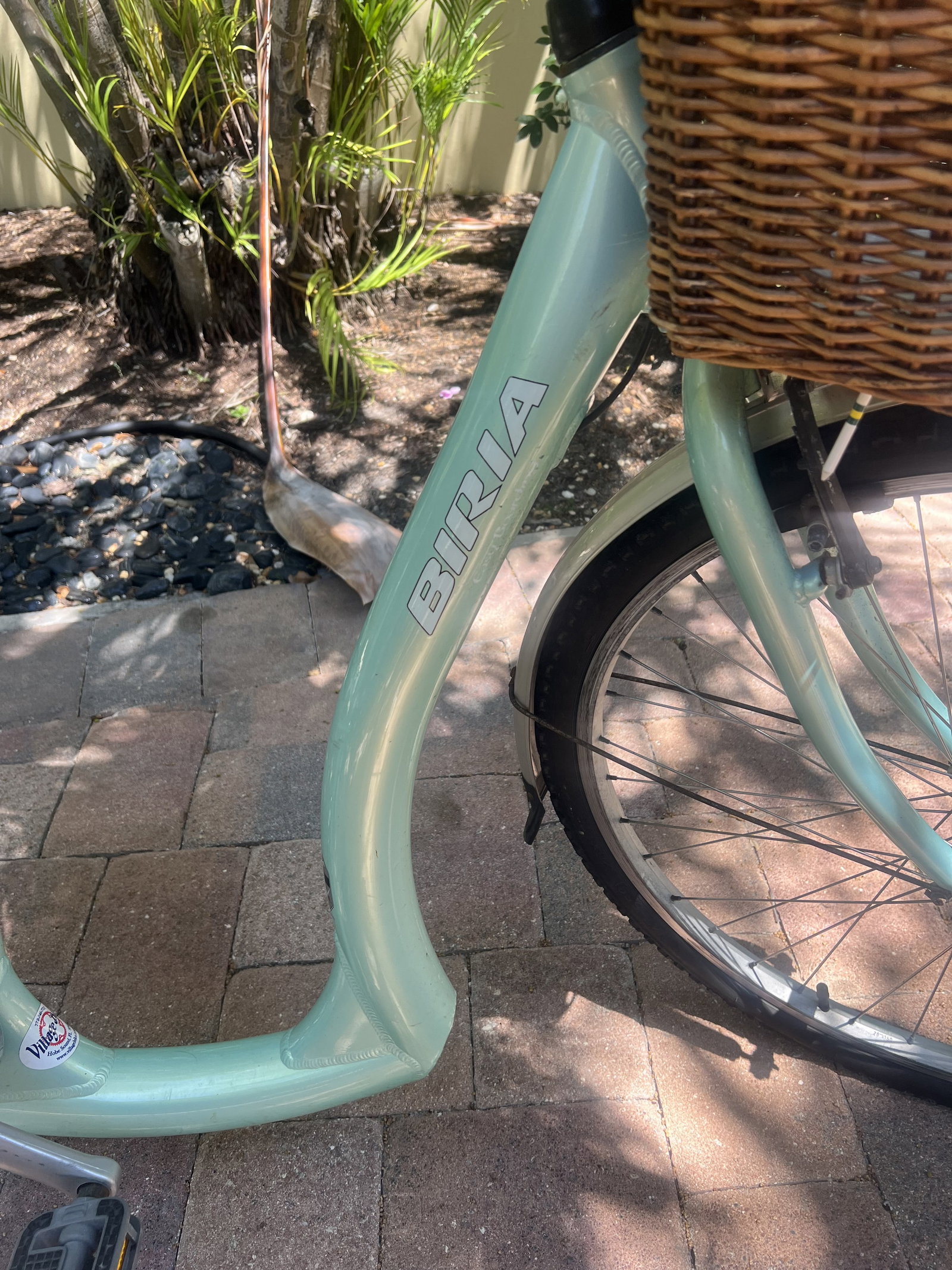 Biria Easy Boarding Bicycle Green - 2