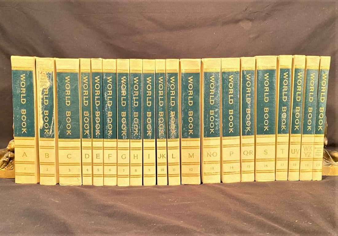 THE WORLD BOOK ENCYCLOPEDIA SET – 20 VOLUME SET - 1970 (1 of 4)