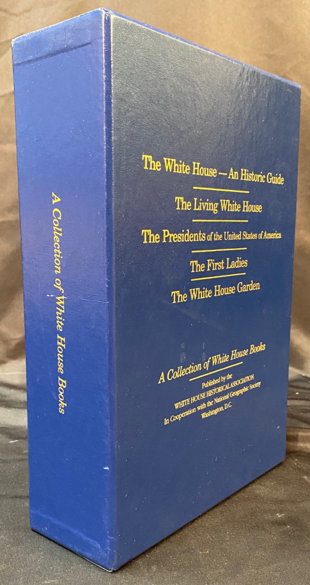 A COLLECTION OF WHITE HOUSE BOOKS, BOXED SET, 5 VOLUMES (1 of 7)