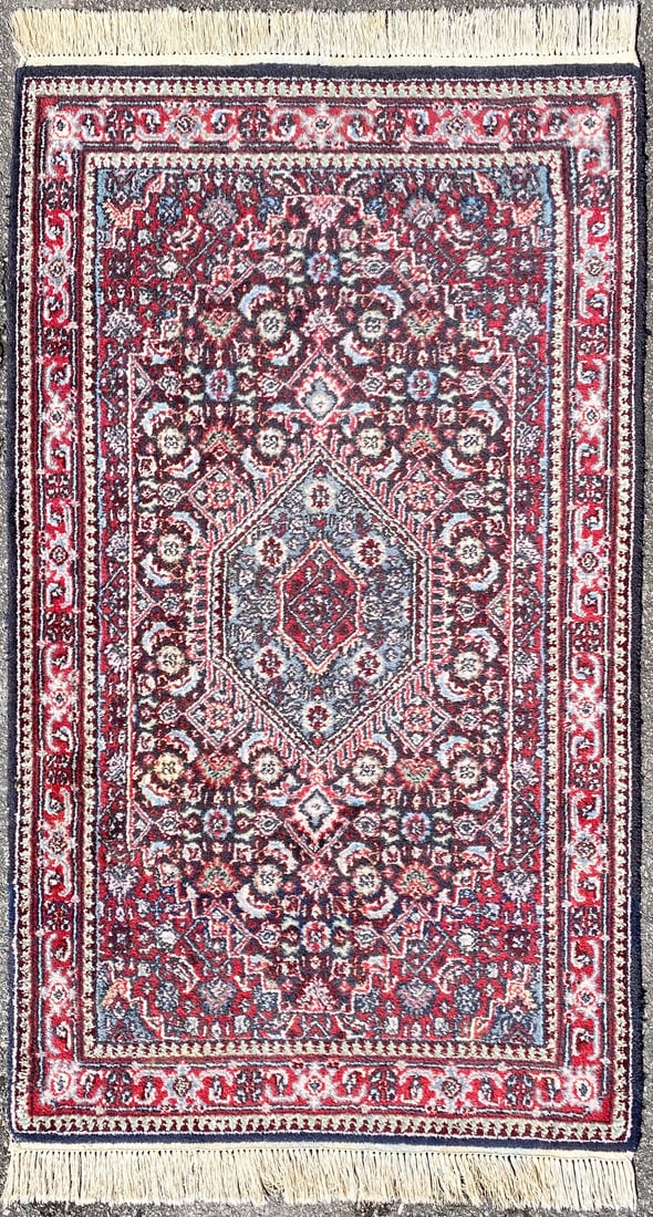 BIDJAR HAND KNOTTED RUG, 2.11 x 5.1 (89cm x 155cm): Bidjar rug was hand knotted in India of 100% natural wool on a cotton foundation. It has full, wool piles and is in like new condition. Beautiful colors with excellent quality. This rug came from a Vi