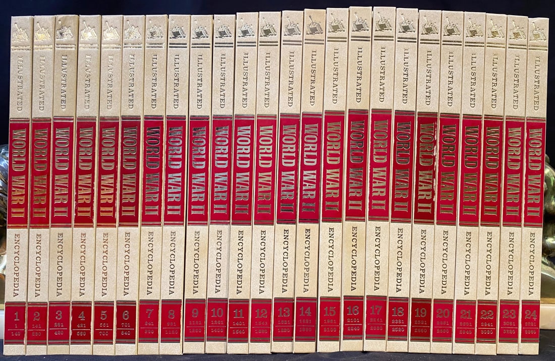 ILLUSTRATED WORLD WAR 2 ENCYCLOPEDIA, 1978, 28 VOLUMES (1 of 6)