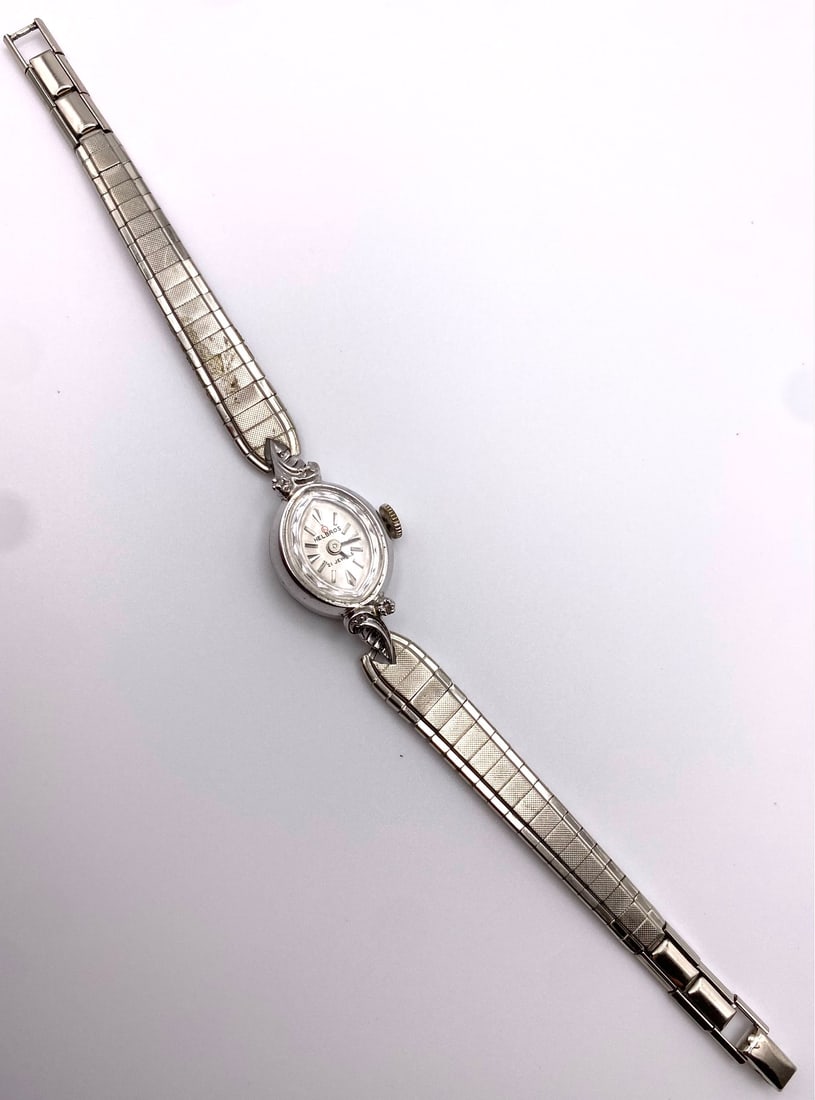 VINTAGE LADIES HELBROS 21 JEWEL WATCH WITH DIAMOND ACCENTS (1 of 5)