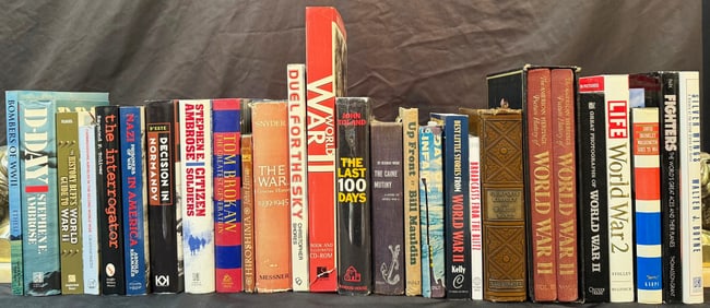 WORLD WAR TWO BOOK SET, BATTLES AND OTHER ASPECTS, 27 VOLUMES