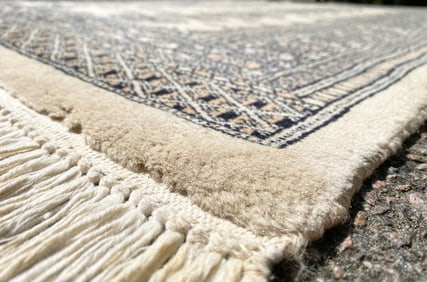 BUKHARA HAND KNOTTED RUG, 3.4 x 5.0 (102cm x 152cm)