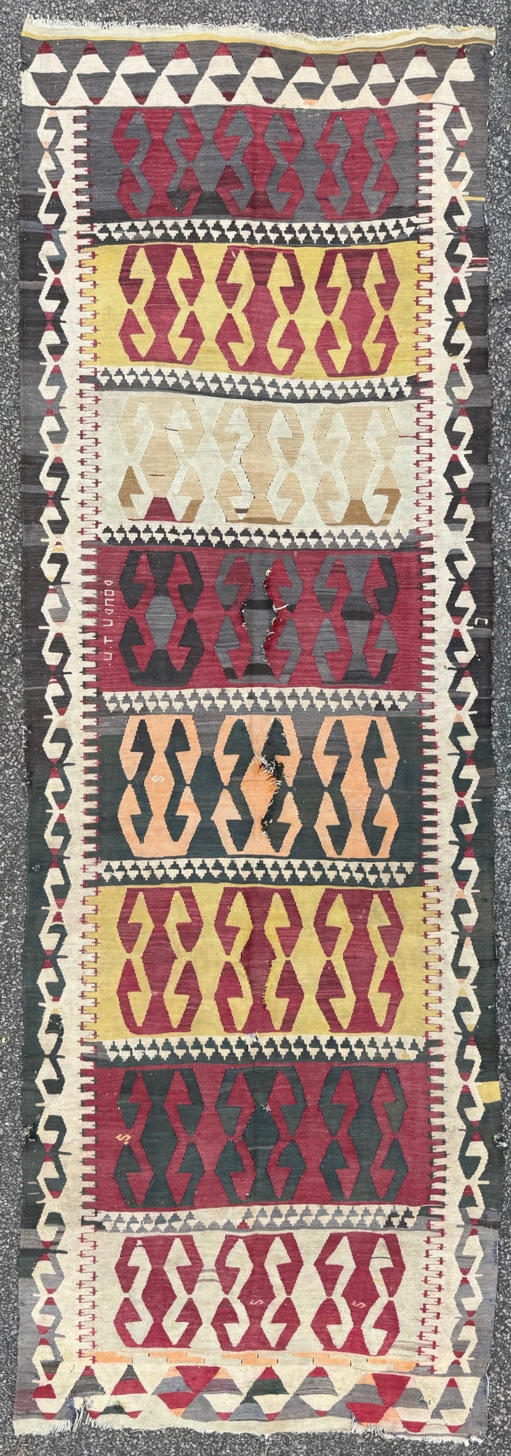ANTIQUE, SIGNED QASHQAI KILIM HAND KNOTTED RUNNER, 3.10 x 11.3 (117cm x 343cm) (1 of 4)