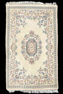 ASIAN FLORAL HAND KNOTTED AUBUSSON RUG, 3.5 x 6.0 (104cm x 183cm): Aubusson Asian rug was hand knotted in India of 100% natural wool. The rug has very thick (1 inch) wool piles and is in excellent condition. Beautiful colors and made with excellent quality. No holes