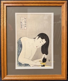ANTIQUE JAPANESE WOODBLOCK PRINT BY KITAGAWA UTAMARO (1753-1806) TITLED WOMAN COMBING HER HAIR, 19IN