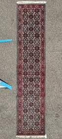 BIDJAR HAND KNOTTED RUNNER, 2.7 x 11.9 (79cm x 358cm)