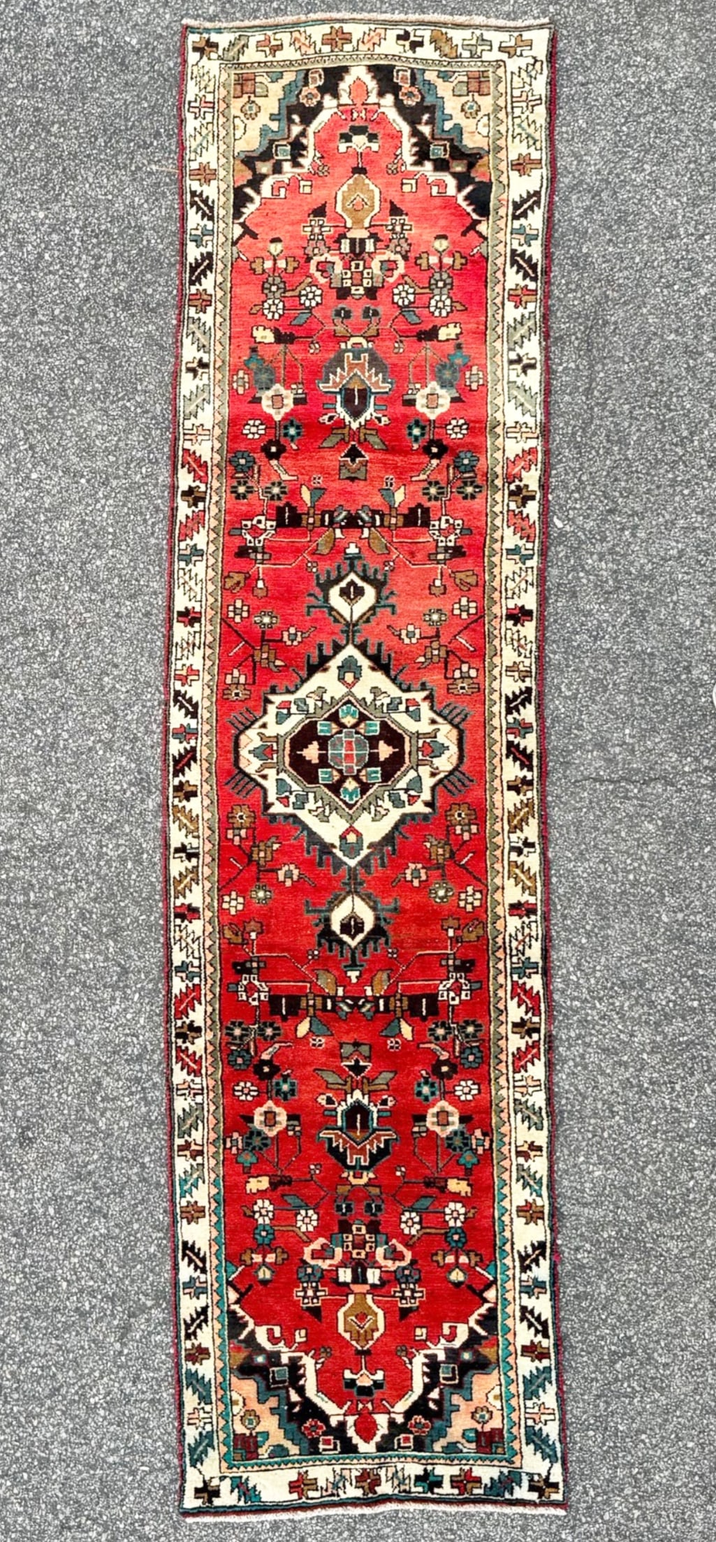 ANTIQUE PERSIAN HAMADAN HAND KNOTTED RUNNER, 2.4 x 9.4 (71cm x 284cm) (1 of 5)