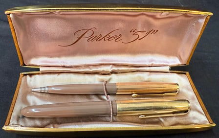 VINTAGE PARKER 51 PEN AND PENCIL SET WITH CASE, 6.25IN x 2IN x 1.25IN (16cm x 5cm x 3cm)