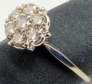 14K WHITE GOLD AND DIAMOND CLUSTER RING