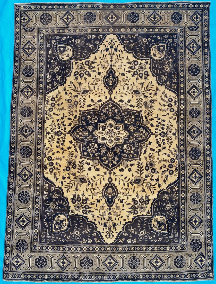 ANTIQUE PERSIAN ISFAHAN HAND KNOTTED RUG, 8.10 x 10.10 (269cm x 330cm) (1 of 5)