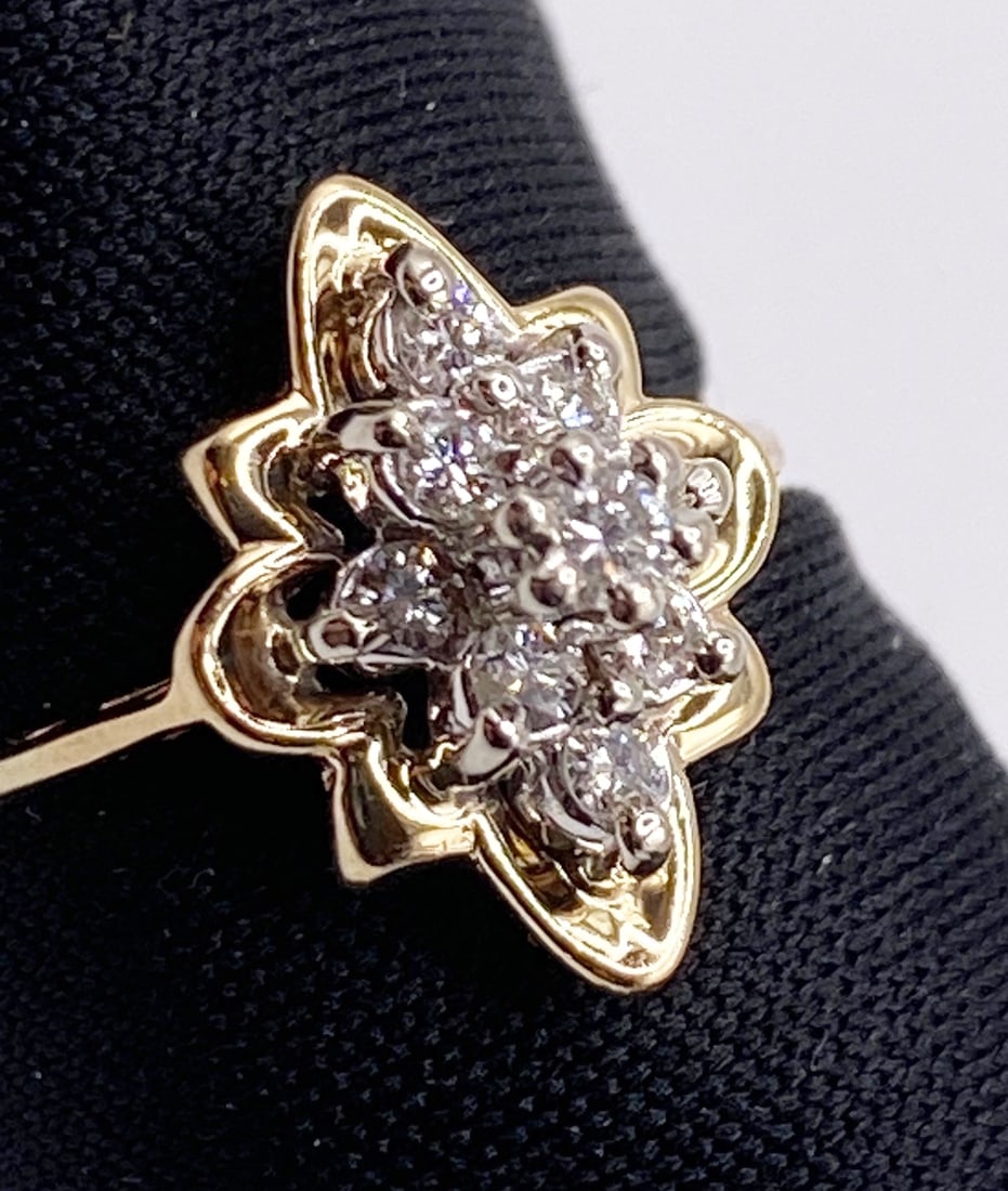 14K GOLD AND DIAMOND CLUSTER RING (1 of 9)