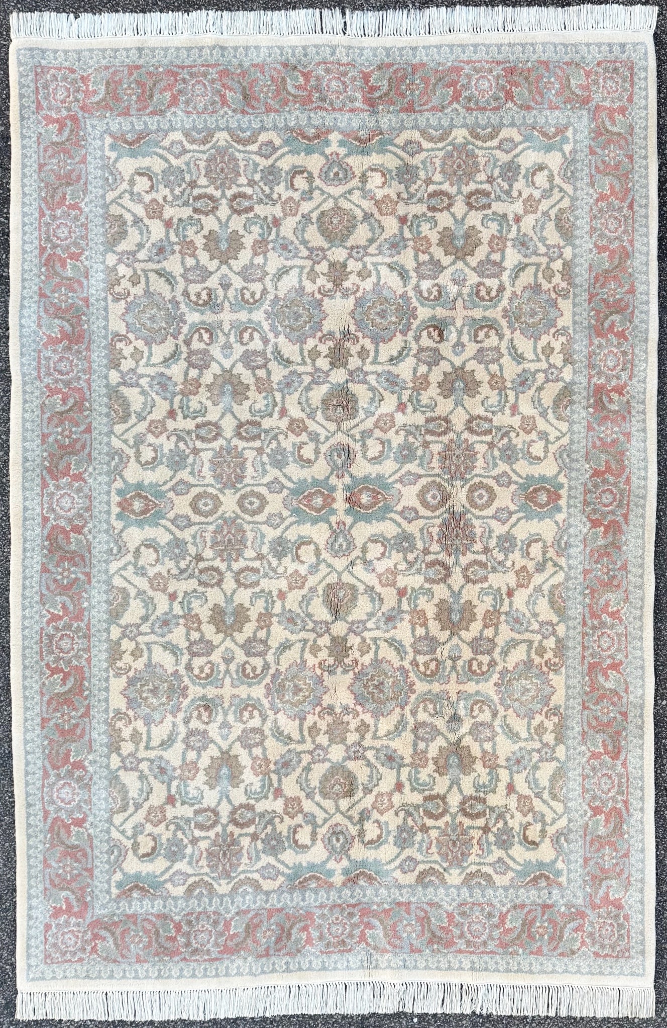 MAHAL HAND KNOTTED RUG, NEW, 6.0 x 8.11 (183cm x 272cm): New Mahal rug was hand knotted in India of 100% natural wool on a cotton foundation. The rug has full wool piles and is in brand new condition. Beautiful colors and made with excellent quality. No hol
