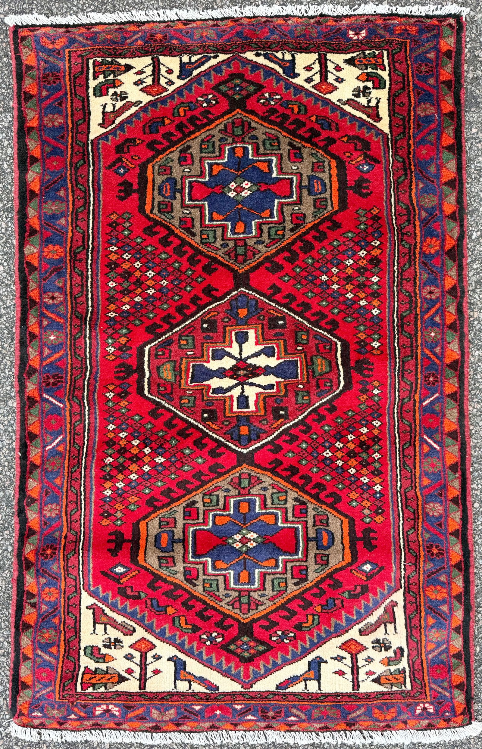 VINTAGE PERSIAN HAMADAN HAND KNOTTED PICTORIAL RUG, 3.3 x 5.0 (99cm x 152cm) (1 of 4)