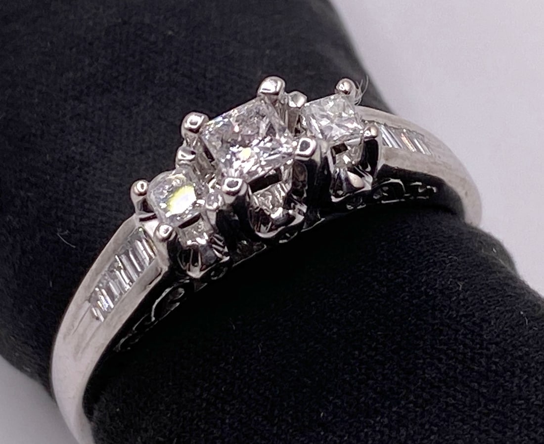14K DIAMOND ENGAGEMENT RING WITH RECENT APPRAISAL (1 of 10)