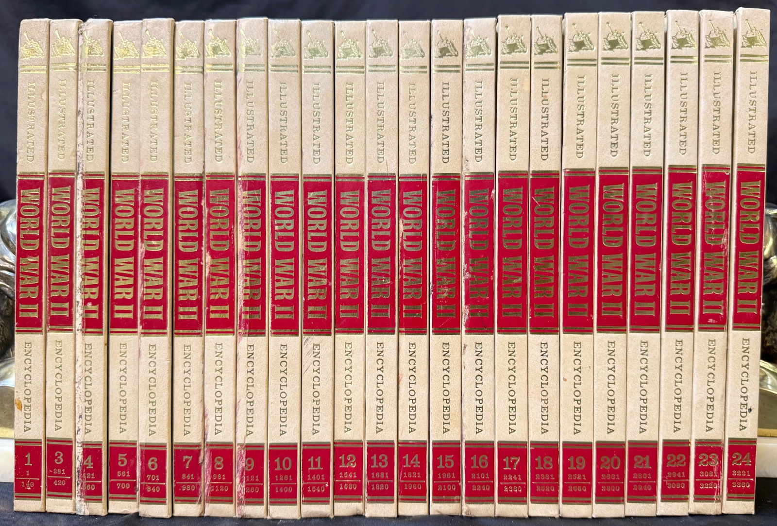 ILLUSTRATED WORLD WAR II ENCYCLOPEDIA, 23 VOLUMES (1 of 5)