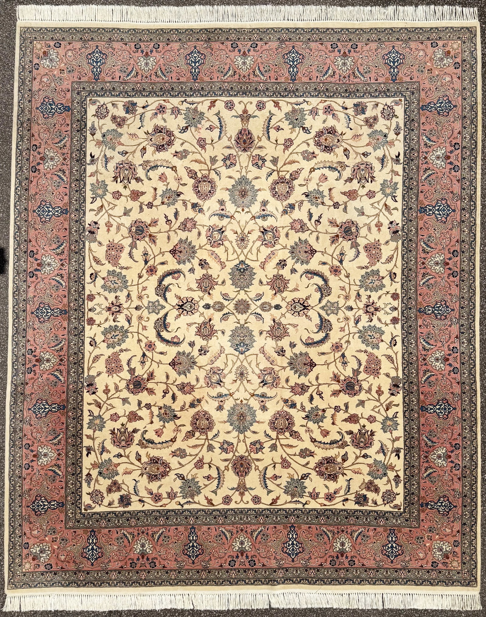KASHAN HAND KNOTTED RUG WITH 300+ KPSI, 8.2 x 9.10 (249cm x 300cm): This Kashan Rug was hand knotted in Pakistan of 100% natural wool on a cotton foundation. This rug has knots per square inch in excess of 300+. It has full wool piles and is in like new condition. Bea