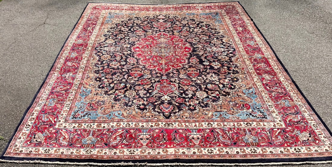 SIGNED PERSIAN KASHAN PICTORIAL HAND KNOTTED RUG, 9.8 x 12.3 (295cm x 373cm) - 4