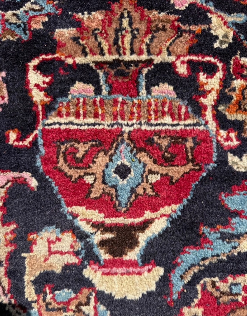SIGNED PERSIAN KASHAN PICTORIAL HAND KNOTTED RUG, 9.8 x 12.3 (295cm x 373cm) - 6