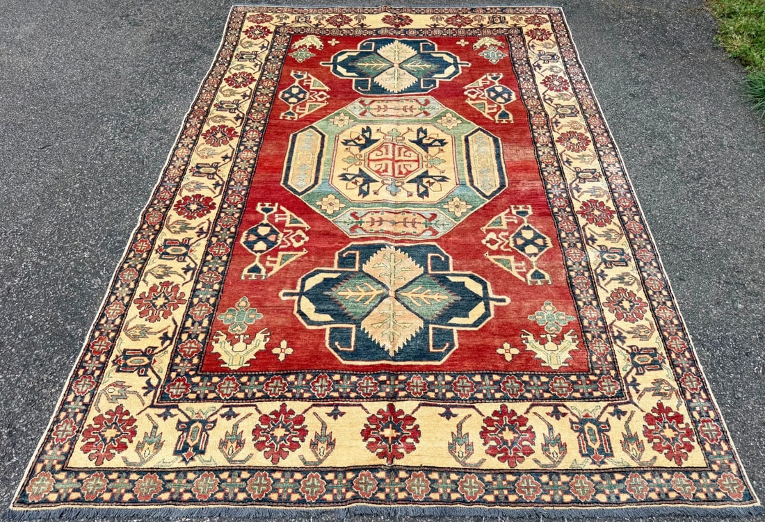 CAUCASIAN KAZAK HAND KNOTTED RUG, 6.10 x 9.11 (208cm x 302cm) - 2