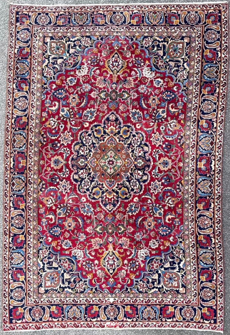ANTIQUE SIGNED PERSIAN MASHAD HAND KNOTTED RUG, 6.3.x 9.4 (191cm x 284cm): Antique Persian Mashad rug, hand knotted in Persia of 100% natural wool on a cotton foundation. This rug is 80+ years old and has medium wool piles and is in excellent condition for its