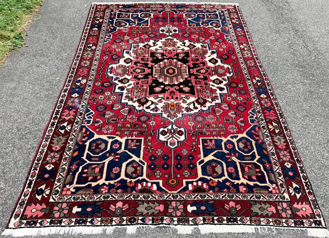 PERSIAN BAKHTIARI HAND KNOTTED RUG, 6.7 x 10.4 (201cm x 315cm) - 3