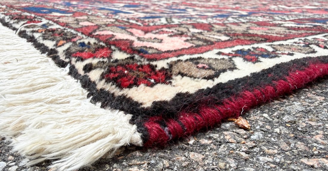 PERSIAN BAKHTIARI HAND KNOTTED RUG, 6.7 x 10.4 (201cm x 315cm) - 4