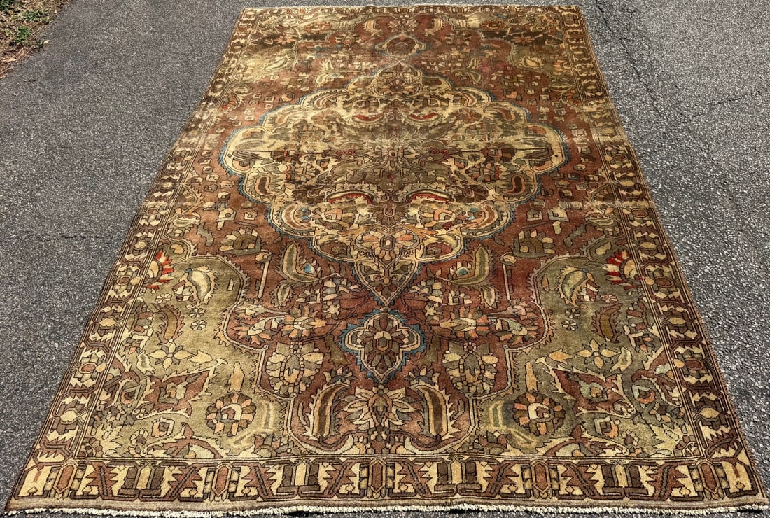 ANTIQUE PERSIAN BAKHTIARI HAND KNOTTED RUG, 6.7 x 9.7 (201cm x 292cm) - 2