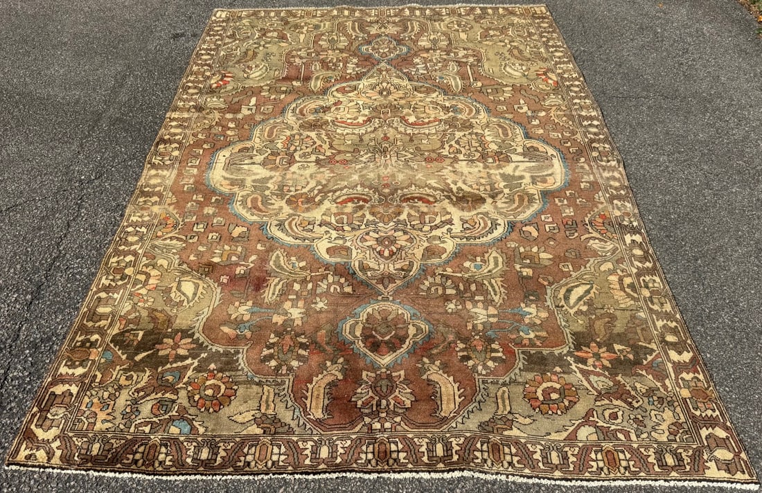 ANTIQUE PERSIAN BAKHTIARI HAND KNOTTED RUG, 6.7 x 9.7 (201cm x 292cm) - 3